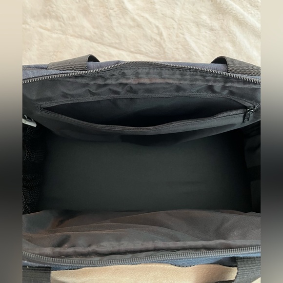 Eddie Bauer Diaper Bag Duffle - Picture 8 of 15